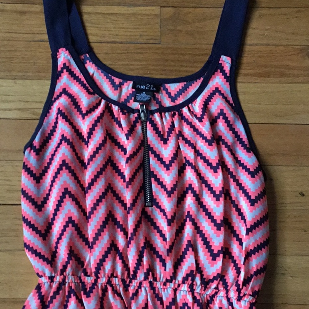 Spring dress - Picture 4 of 4